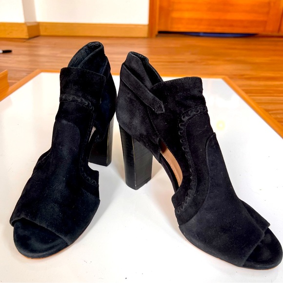 New Vince Camuto Conley Buckle Open Toe Bootie Size 7 Black Suede Stacked Heel - Picture 11 of 16